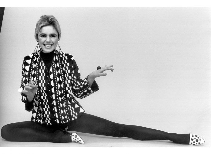 edie-sedgwick-nov-1965-c2a9-frederick-eberstadt-696x507.jpg