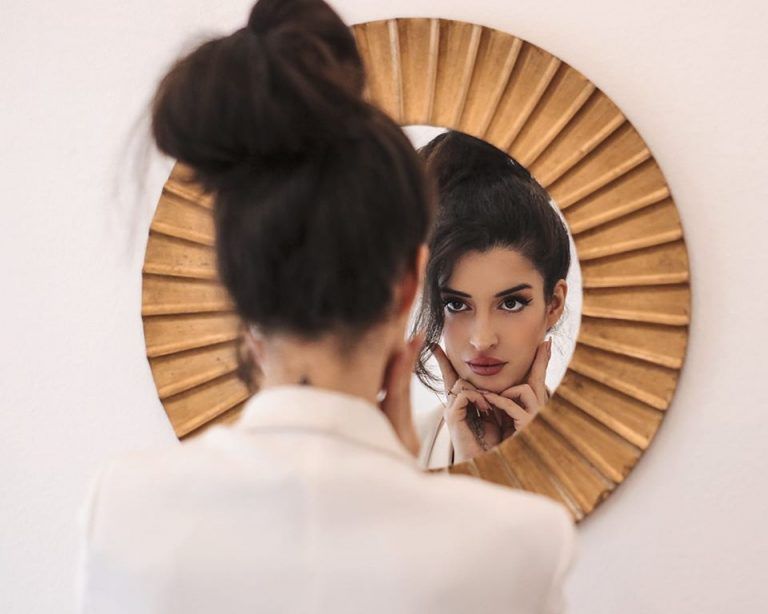 ANA JAKŠIĆ –  ZOVEM SE ANA I JA SAM VEŠTICA