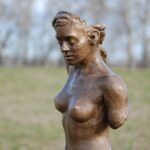 Ženski akt, 81 x 33 x 31 cm, bronza, 2019 c