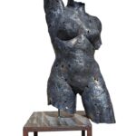 Ženski torzo, metal, 2023