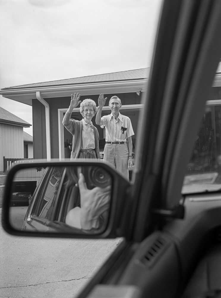 Leaving and Waving Foto: Deanna Dikeman