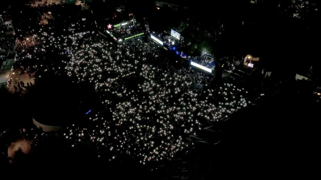 40.000 ljudi u tišini 16 minuta